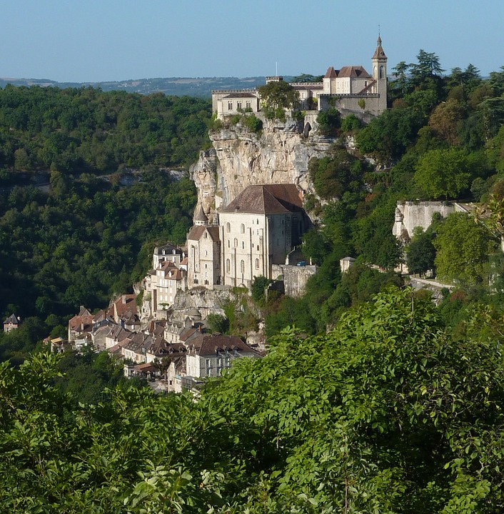 16 Mai – 21 Mai 2023 : Retraite yoga à Rocamadour : retour au sacré et au vivant !